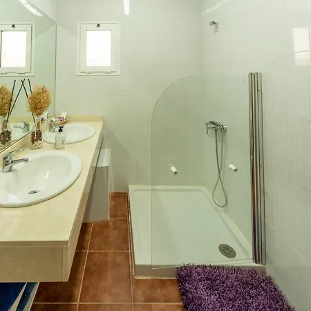 Wide Views & Villas Lanzarote *