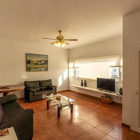Wide Views & Villas Lanzarote Villa *